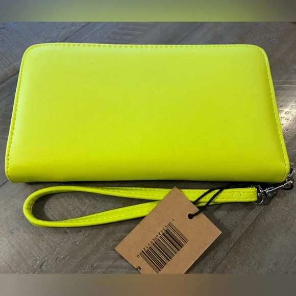 Steve Madden BZippy Lime Green Wristlet Wallet - Picture 5 of 10